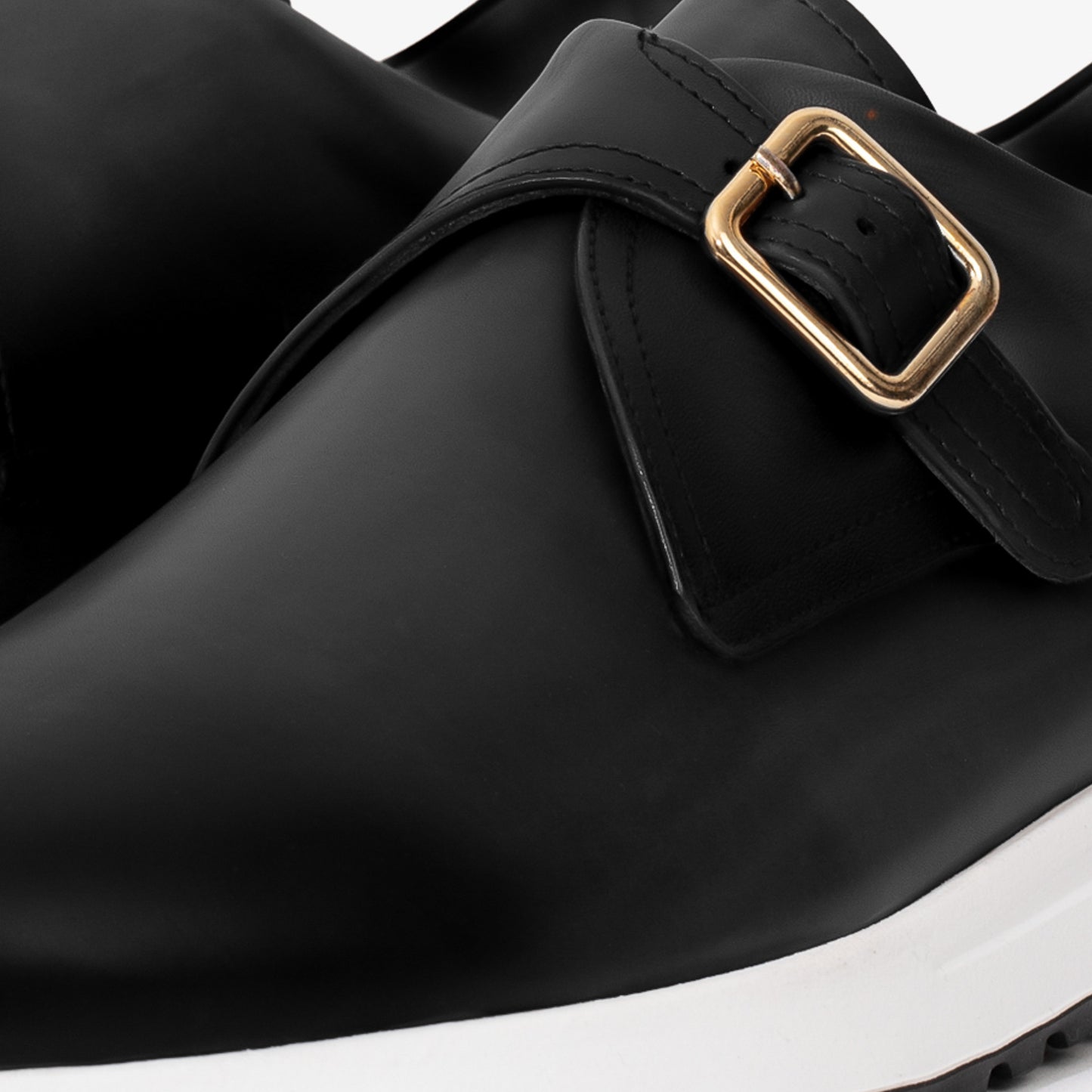 Las Zapatillas de Mujer de Cuero de Búfalo Negro Luxe
