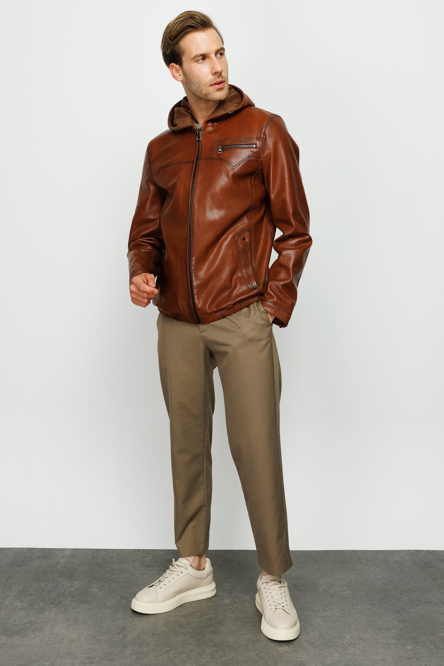 La chaqueta de cuero marrón para hombre Byron Ribi