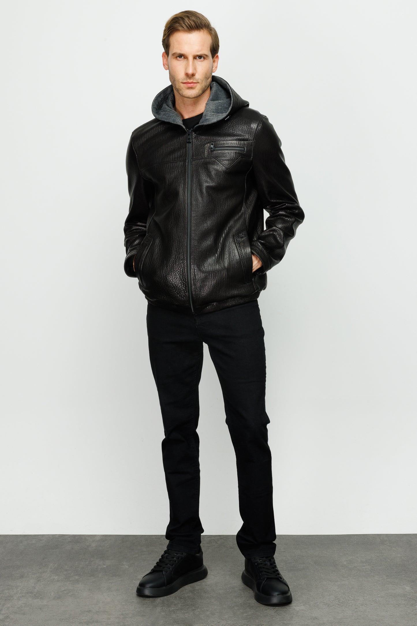 La chaqueta de cuero negra para hombre Byron Ribi
