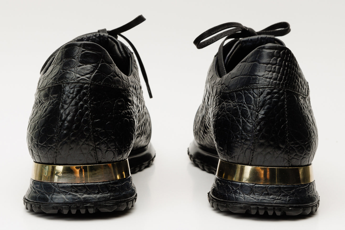 The Bomba Black Leather Men Sneaker
