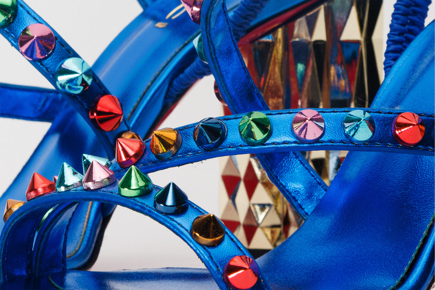 The Caris Sax Sandalia de Mujer con Tacón de Bloque Azul y Púa de Cuero ¡Venta Final!