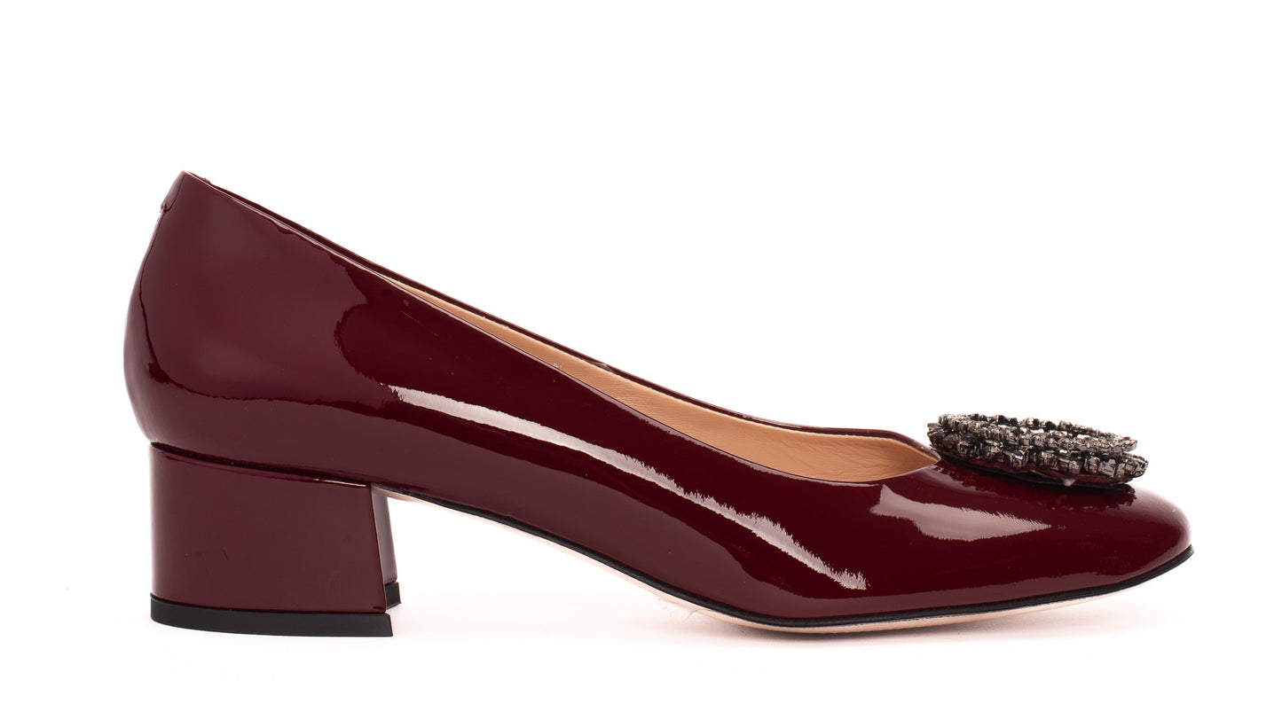 Zapatos de salón de tacón de bloque de piel de charol burdeos danesa para mujer 