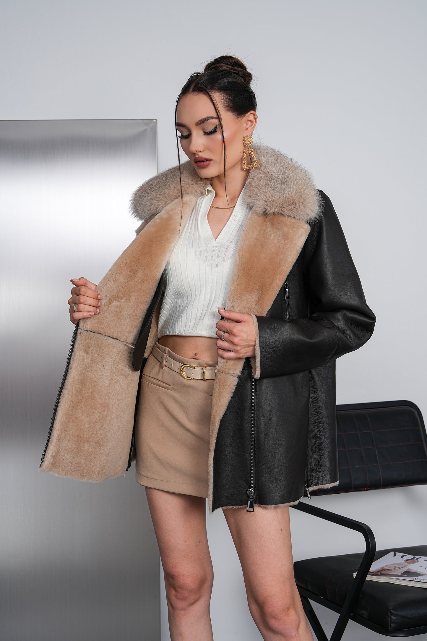 Chaqueta de mujer de cuero negro con borrego Avellina