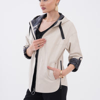 Chaqueta de mujer de cuero beige reversible con capucha Nyxara