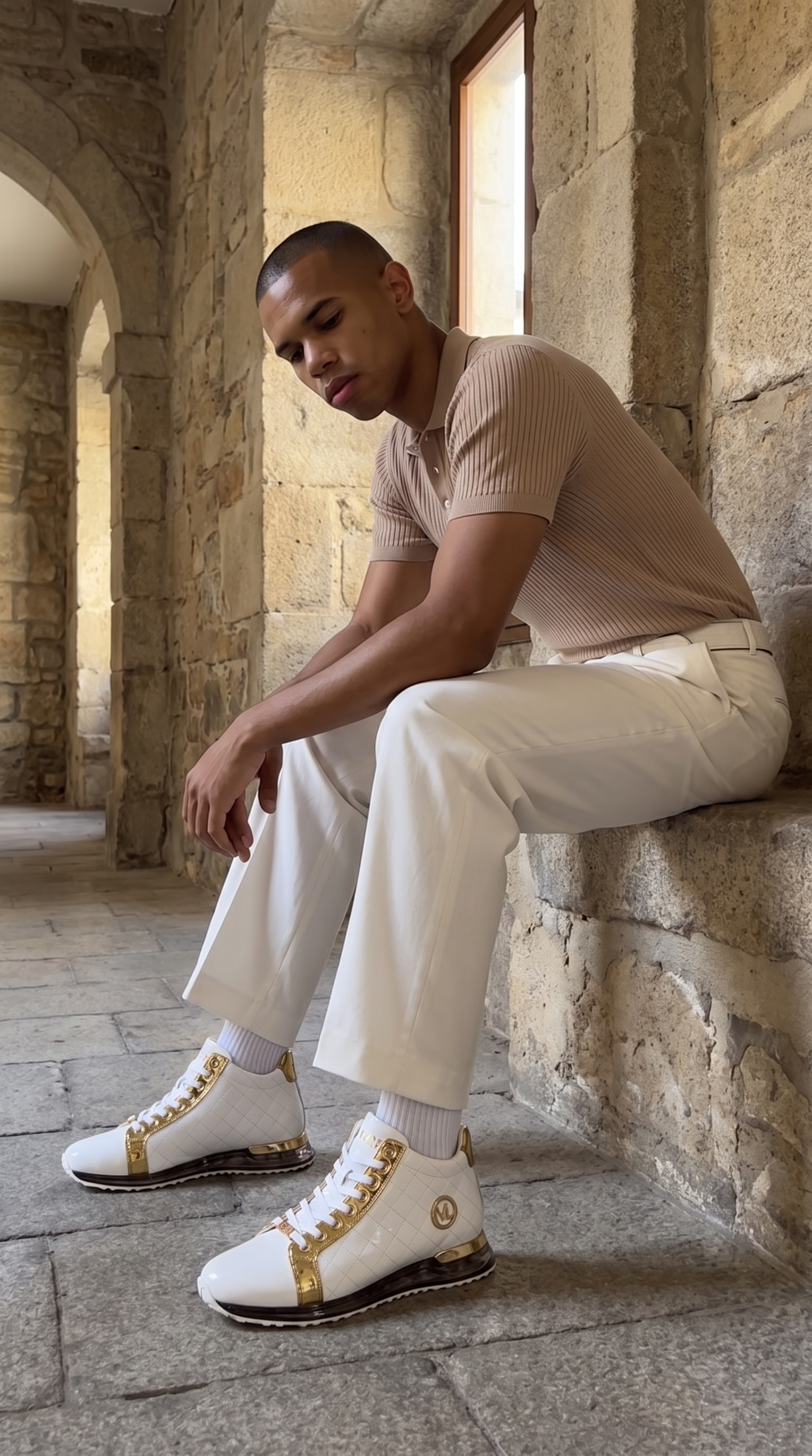 Zapatilla alta para hombre Prestige edición limitada blanca y dorada
