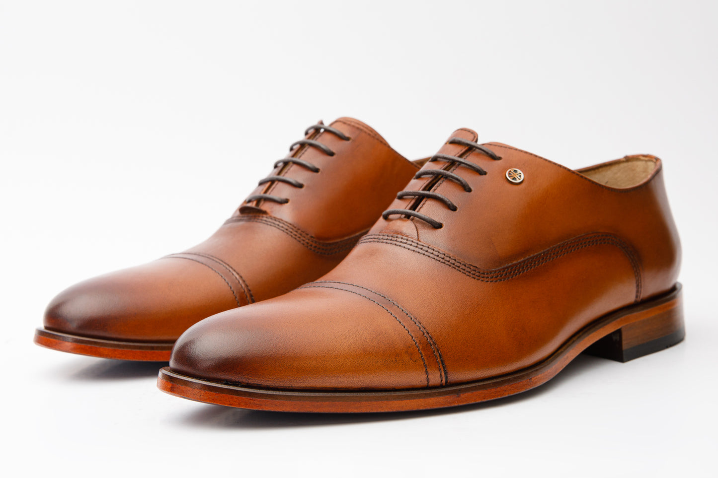 Zapato Oxford con puntera de cuero color canela Gambaha para hombre
