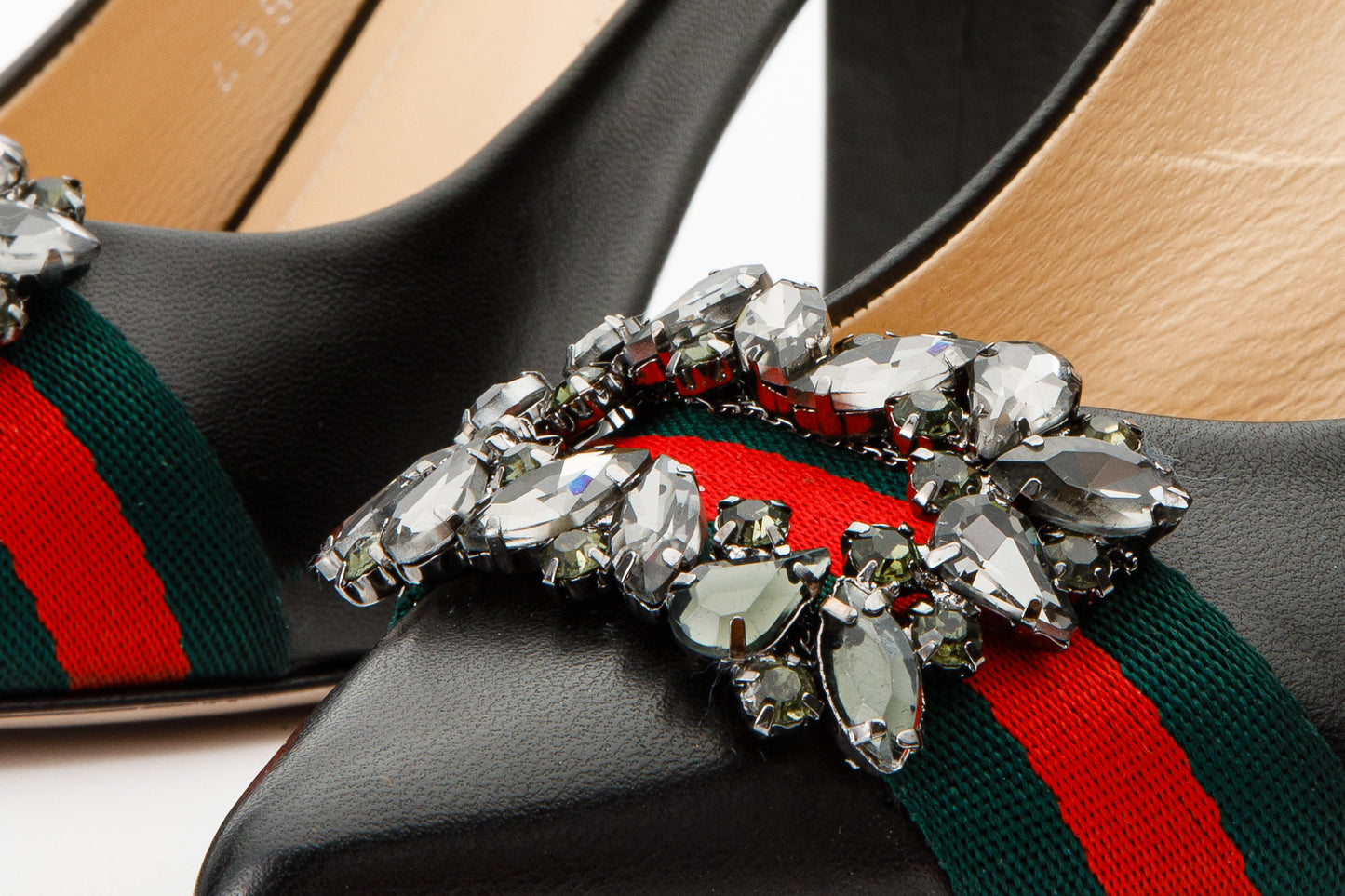 Zapatos de tacón de bloque de cuero negro Afega para mujer