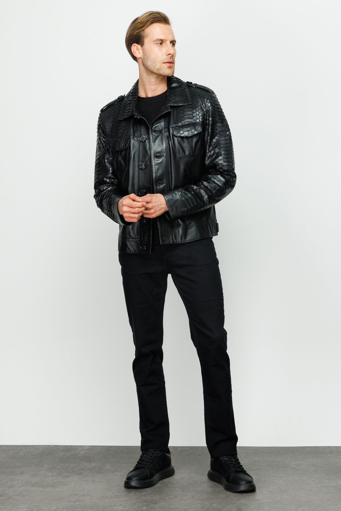 Chaqueta para hombre de cuero negro con piel de pitón Manteca