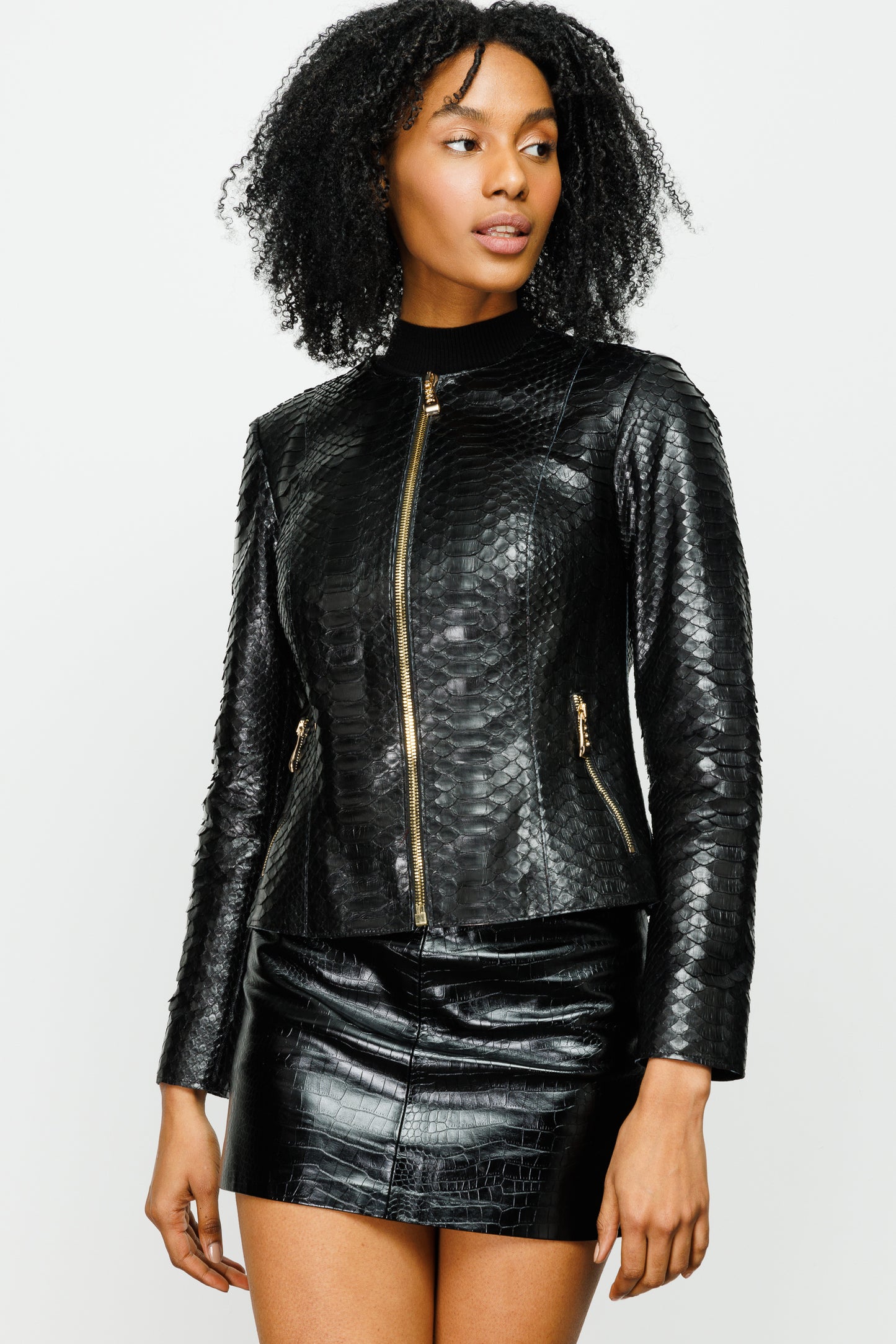 Chaqueta de piel de pitón negra para mujer de Mekke