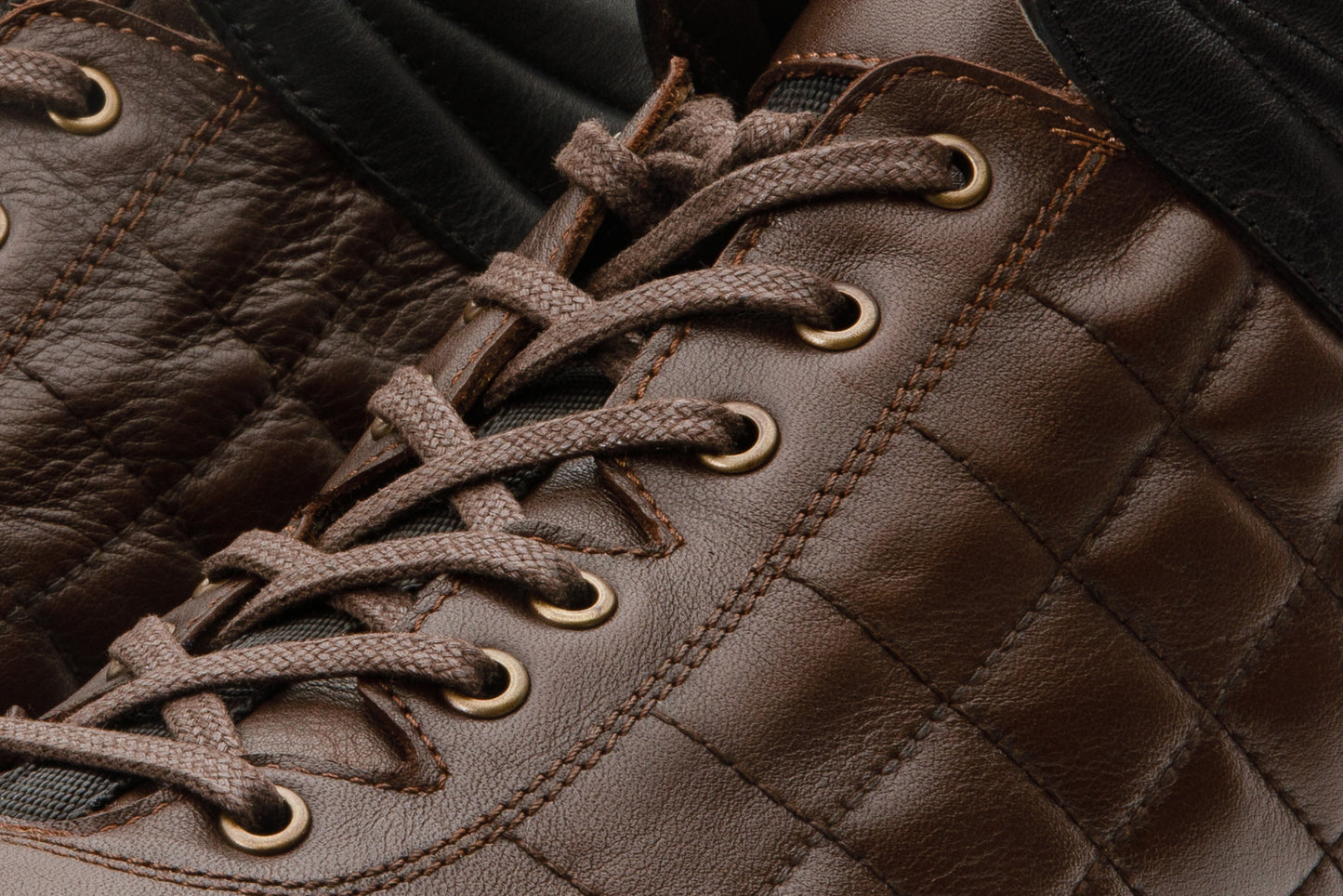 ¡La venta final de las botas de hombre de cuero marrón Riga con cordones casuales!