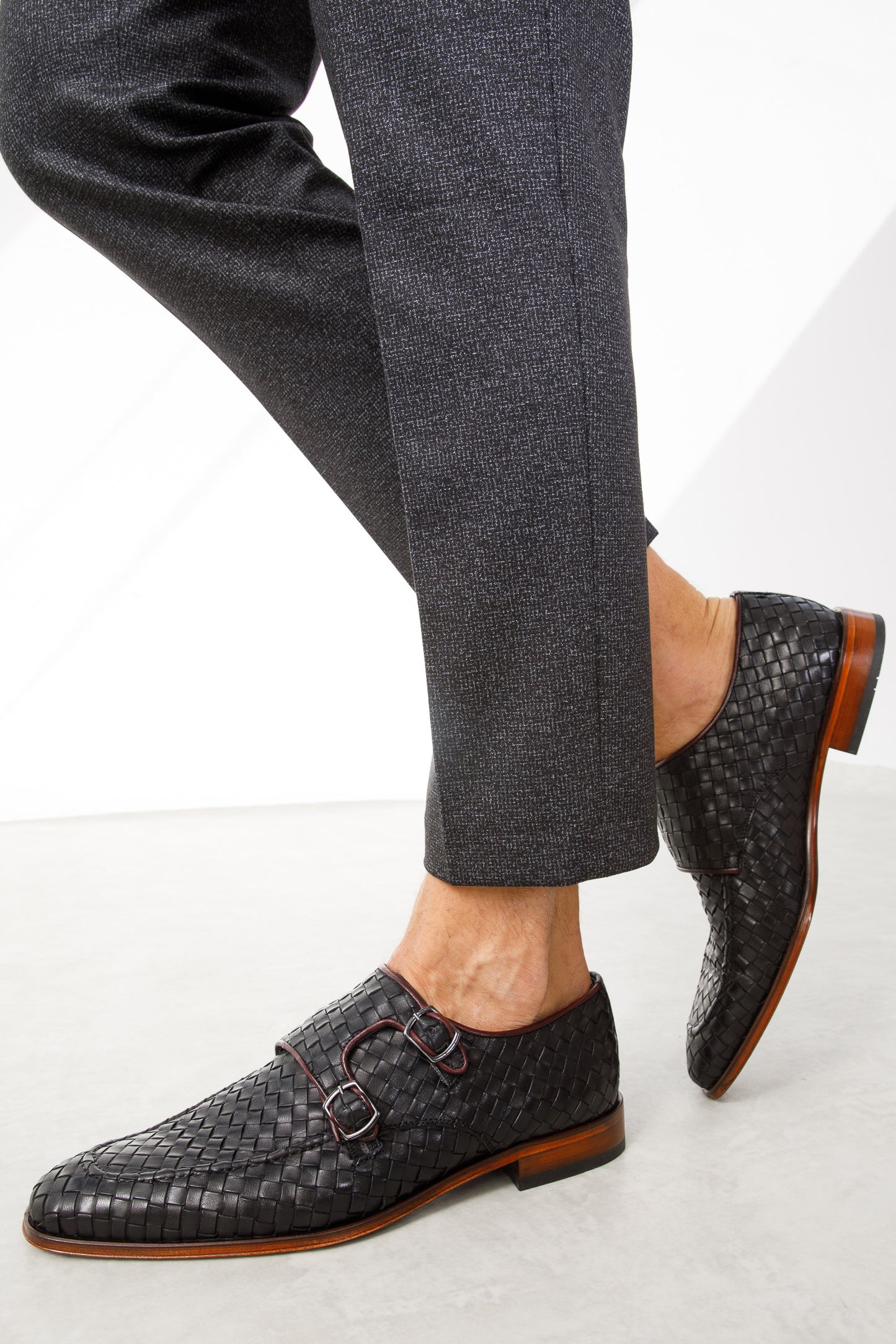 Zapatos de vestir para hombre con doble hebilla y tejido negro Turan